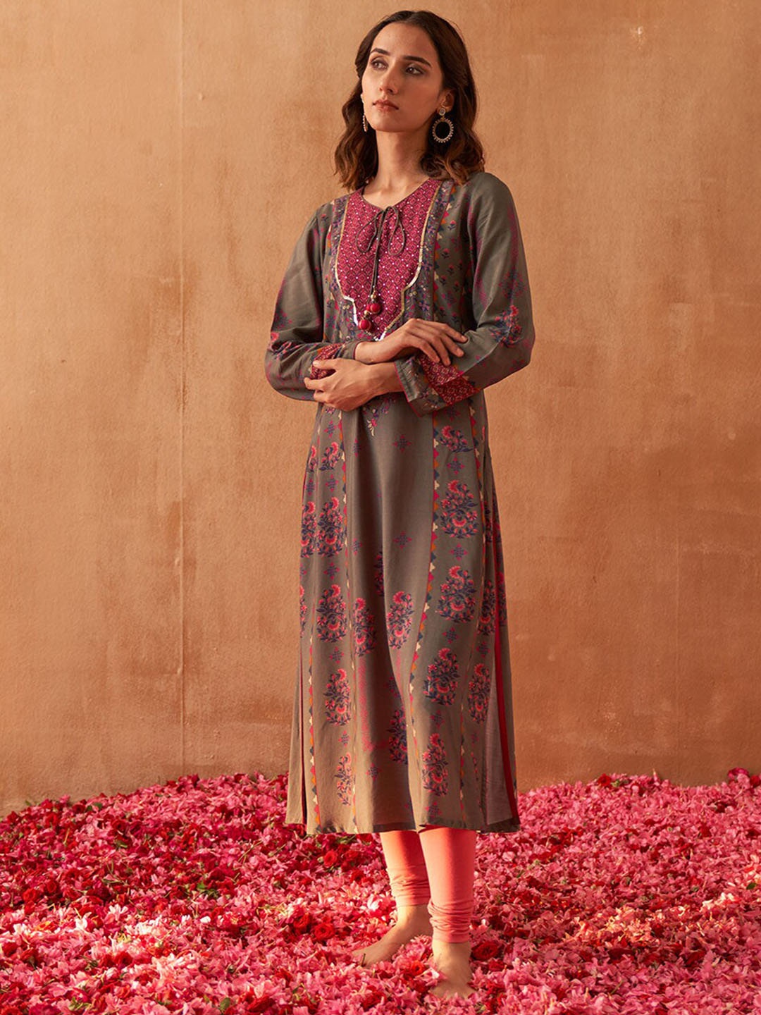 

Lakshita Women Floral Printed Sequined Tie-Up Neck Kurta, Grey