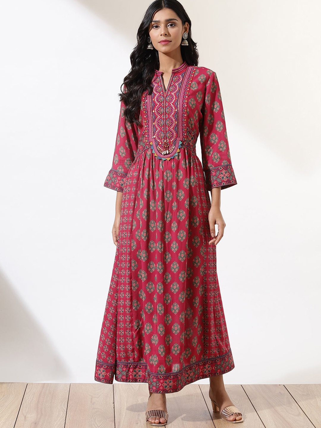 

Lakshita Ethnic Motifs Printed Thread work Anarkali Kurta, Maroon