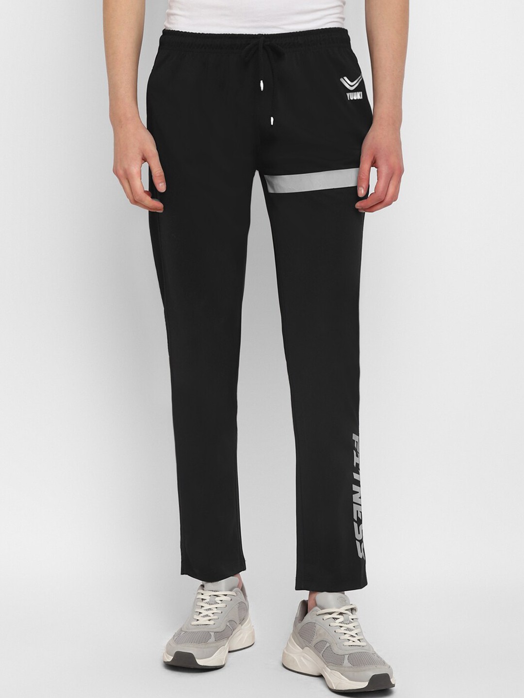 

Yuuki Men Mid-Rise Printed Track Pants, Black
