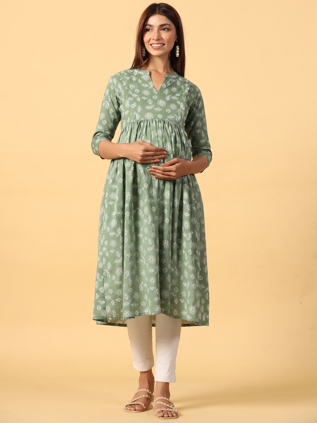 

CRAFIQA Women Floral Printed Maternity Anarkali Pure Cotton Kurta, Green