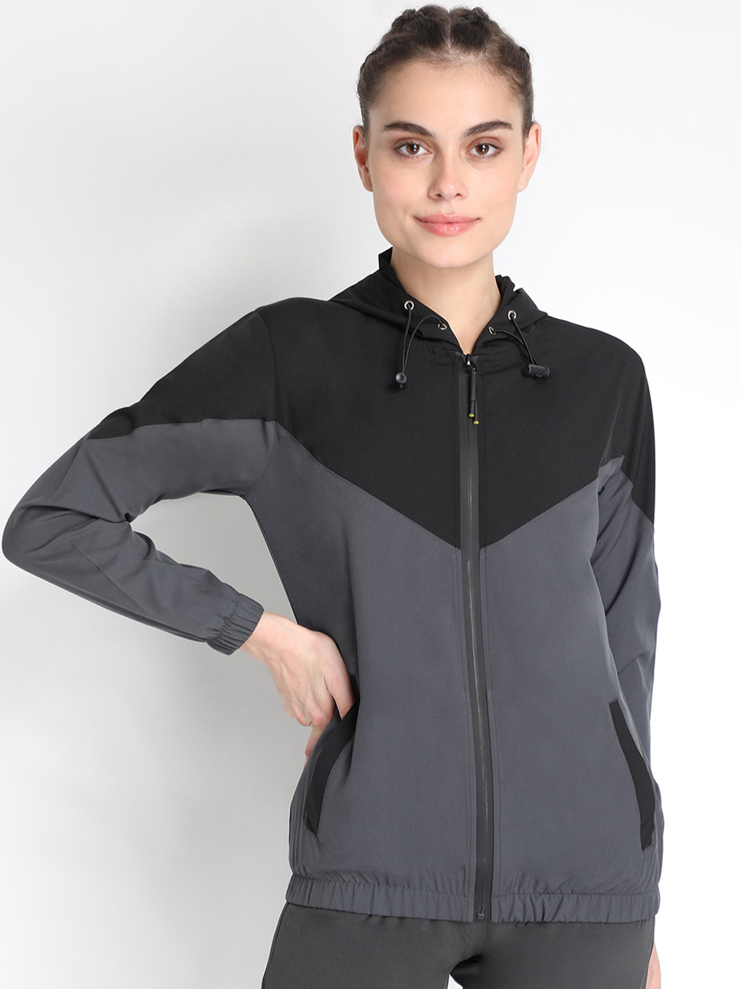 

CHKOKKO Women Colourblocked Windcheater Sporty Jacket, Black