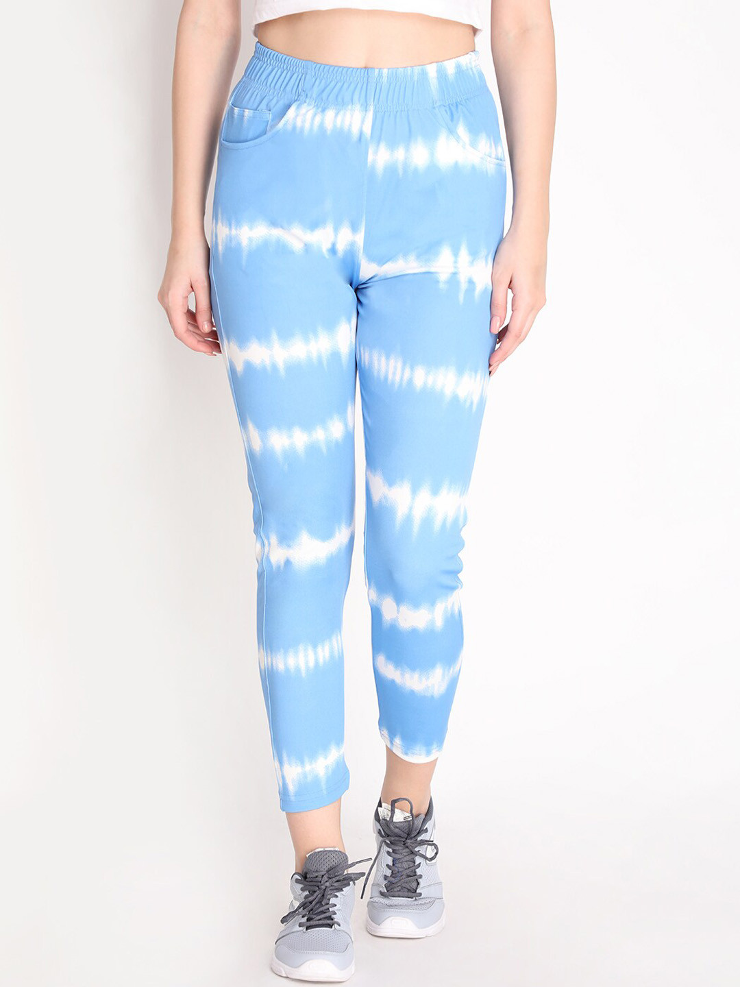 

CHKOKKO Women Graphic Printed Track Pant, Blue