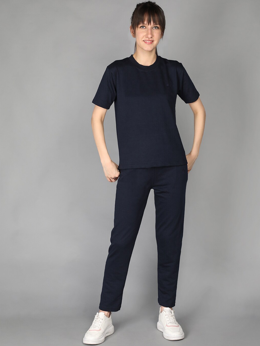 

CHKOKKO Women T-Shirt With Trousers, Navy blue