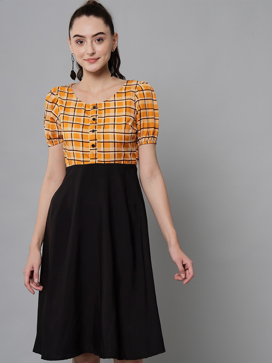 

emeros Checked Puff Sleeves A-Line Dress, Black