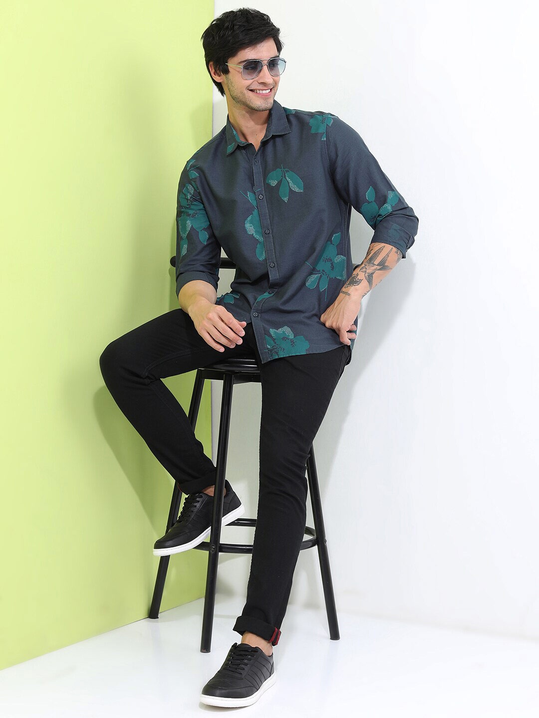 

HIGHLANDER Men Slim Fit Printed Casual Cotton Shirt, Charcoal
