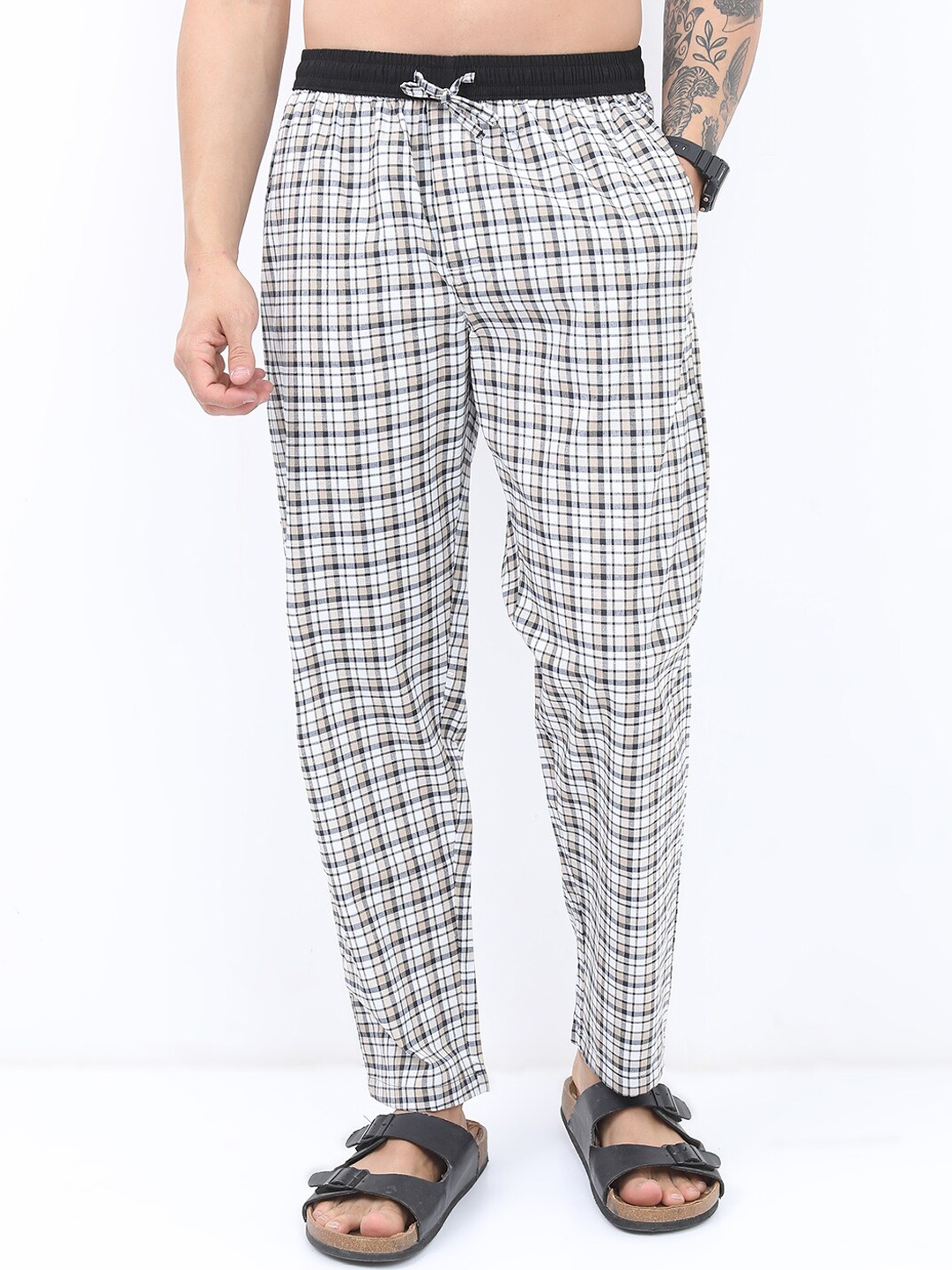 

HIGHLANDER Men Checked Lounge Pants, White