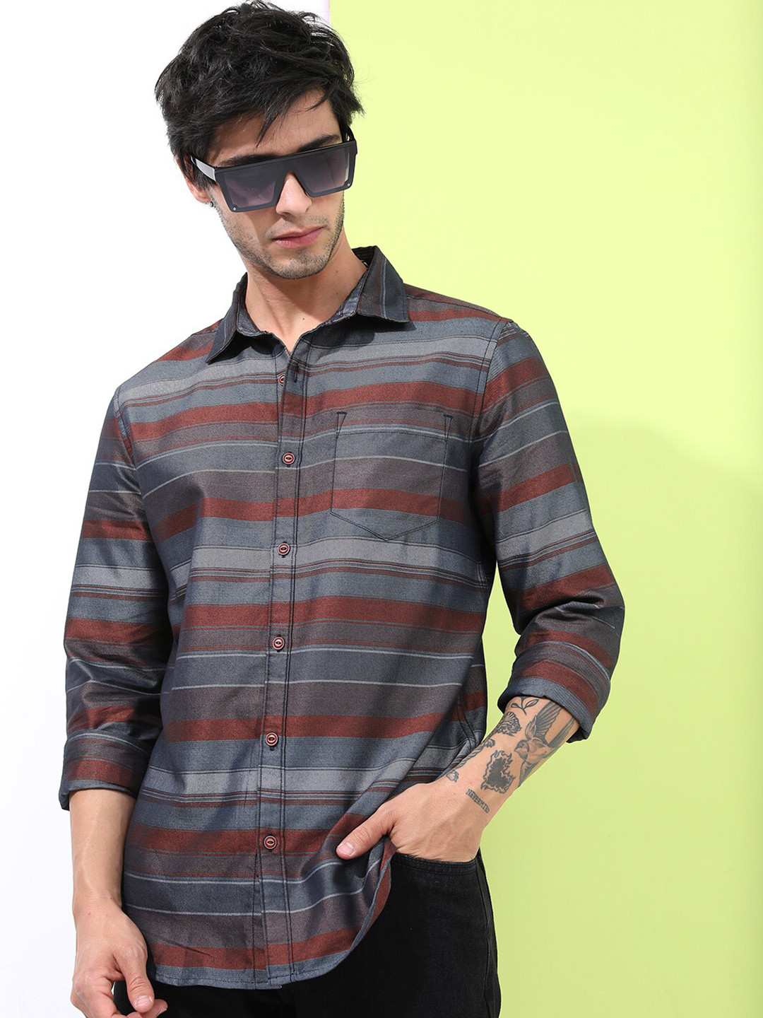 

HIGHLANDER Men Horizontal Stripes Slim Fit Casual Shirt, Brown