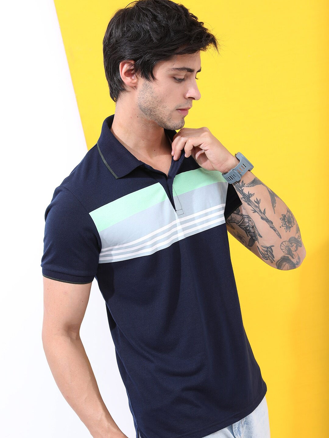 

HIGHLANDER Men Colourblocked Polo Collar Slim Fit T-shirt, Navy blue