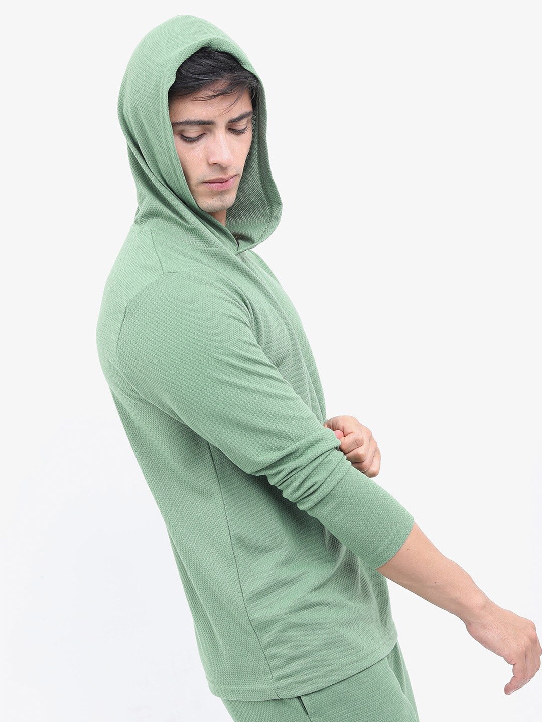 

HIGHLANDER Men Popcorn Structured Regular Fit T-shirt, Green