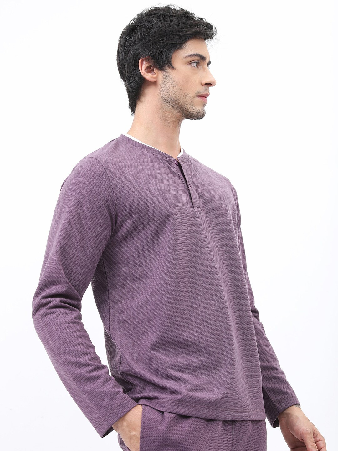 

HIGHLANDER Men Popcorn Structured Henley Neck T-shirt, Lavender