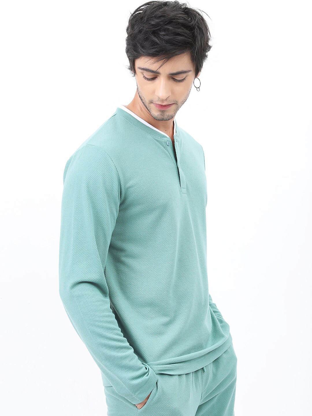 

HIGHLANDER Men Popcorn Structured Regular Fit T-shirt, Sea green