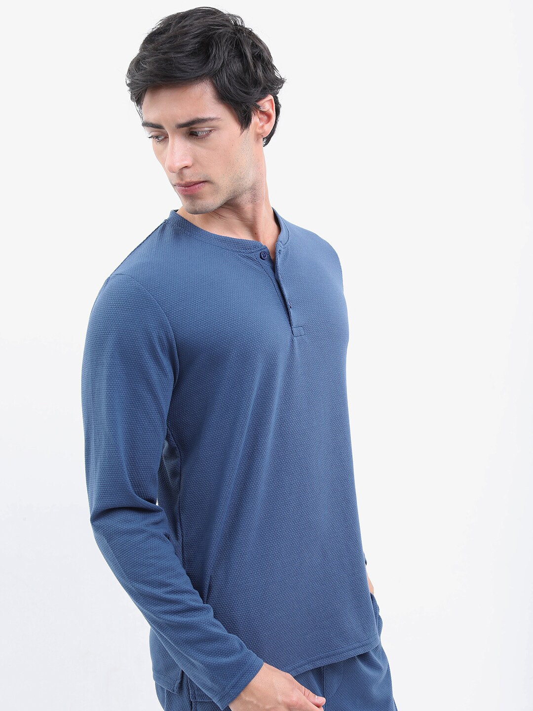 

HIGHLANDER Men Popcorn Structured Henley Neck T-shirt, Blue