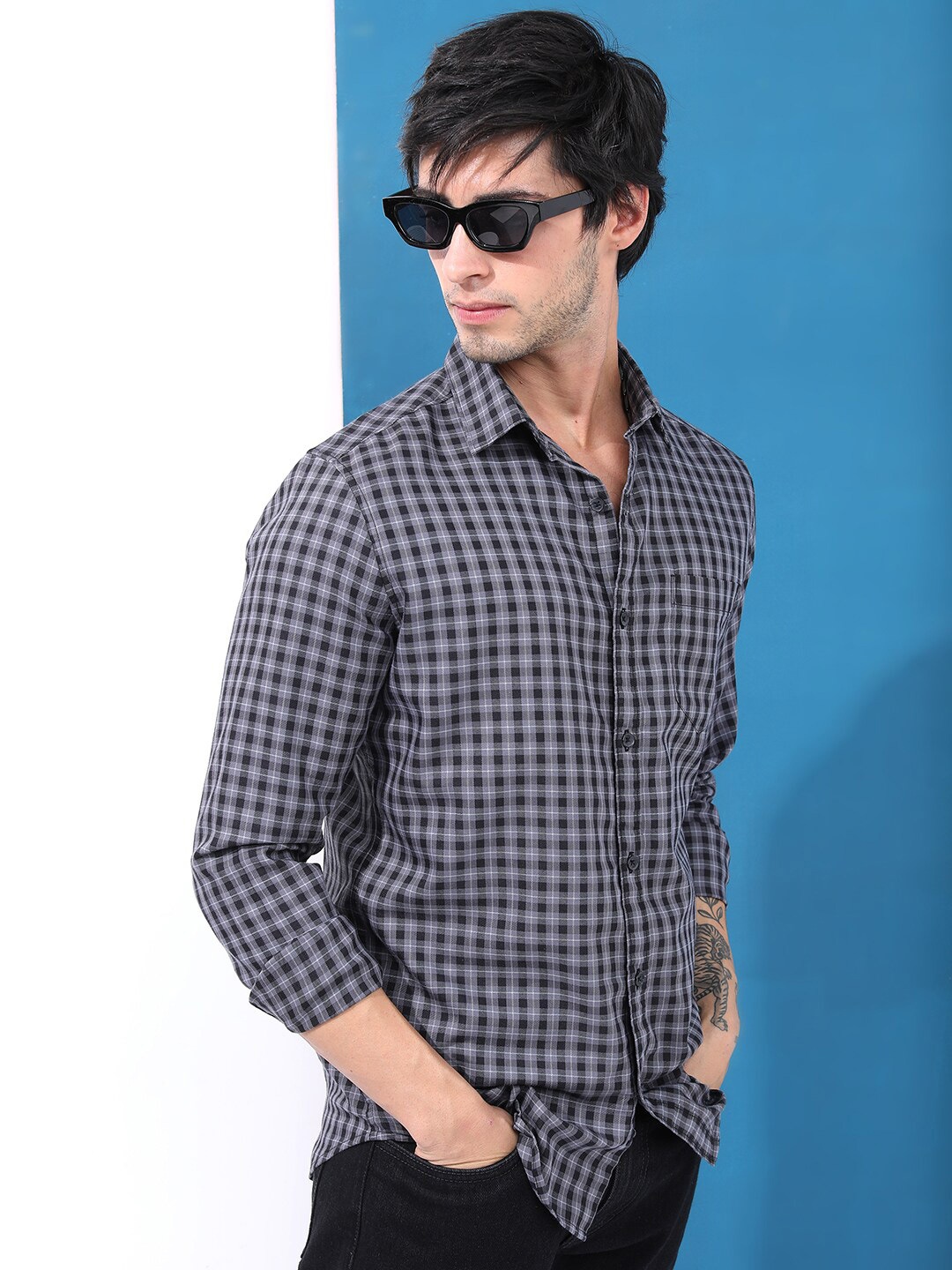 

HIGHLANDER Slim Fit Micro Checks Checked Casual Shirt, Black