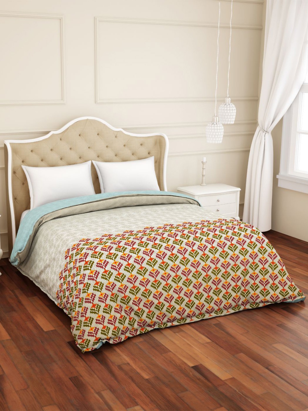 

SPACES Atrium Plus Ecom Beige Ethnic Motifs AC Room 210 GSM Pure Cotton Double Bed Quilt