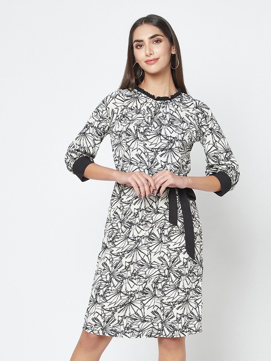 

SQew Printed Cuffed Sleeves A-Line Dress, White