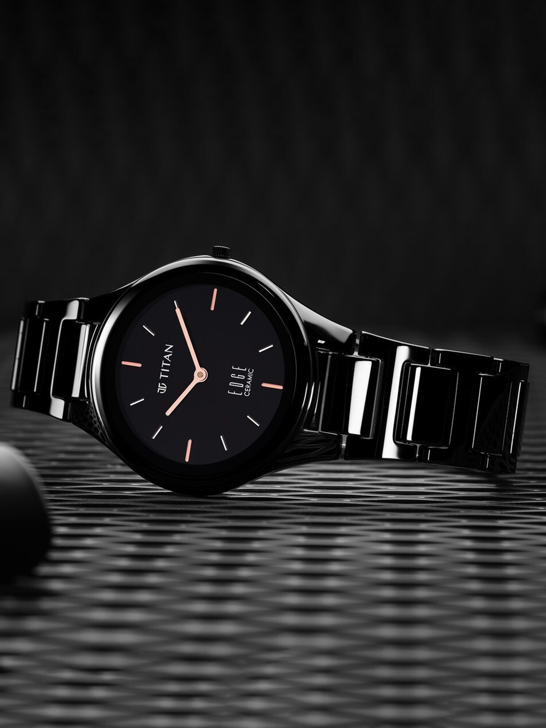 

Titan Edge Ceramic Women Quartz Analogue Watch NQ2653NC01, Black