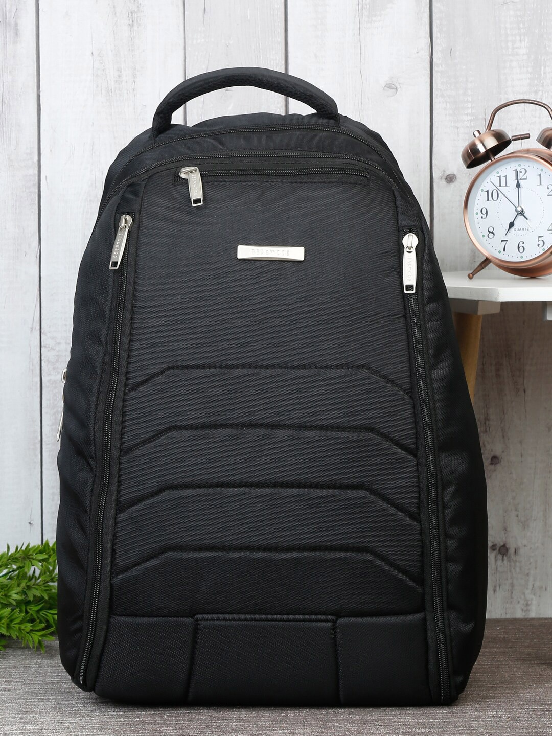 

Teakwood Leathers Backpack with USB Charging Port, Black