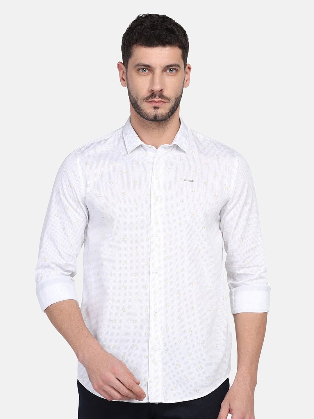 

Blackberrys Men Printed Slim Fit Casual Cotton Shirt, White