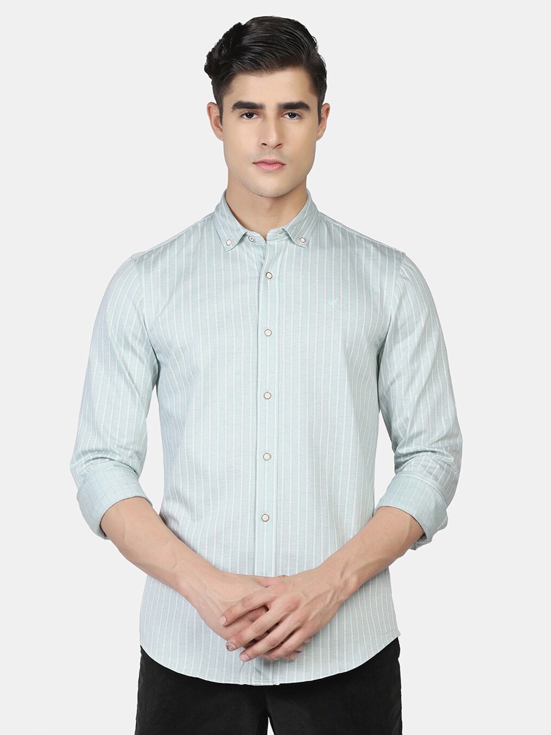 

Blackberrys Men Vertical Stripes Cotton Skinny Fit Casual Shirt, Green