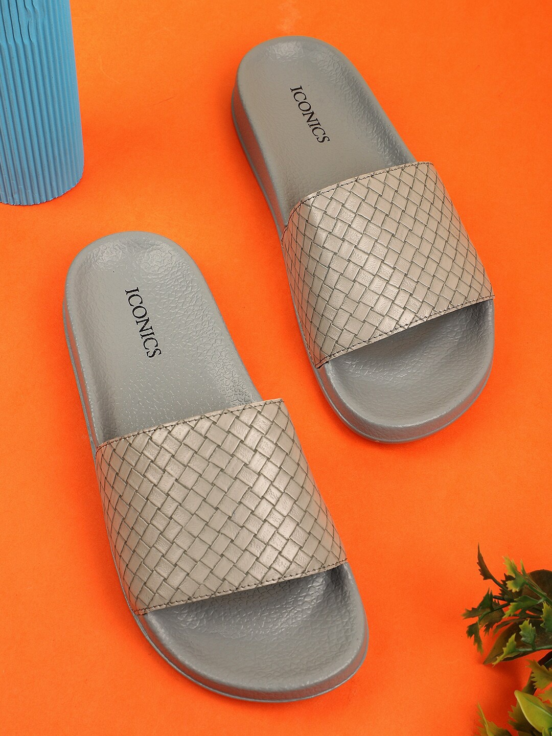 

ICONICS Women Self Design Open Toe Sliders, Grey