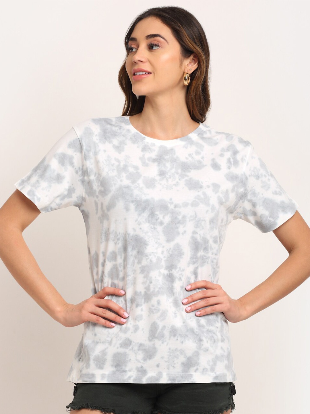 

Ennoble Women Grey Loose T-shirt