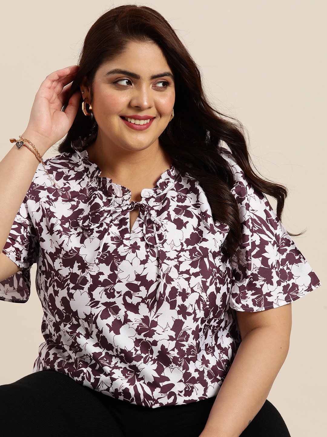 

Sztori Plus Size Floral Print Keyhole Neck Ruffles Top, White