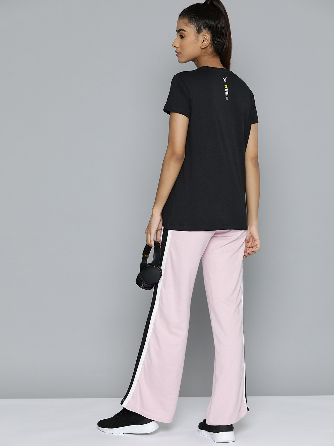 

HRX by Hrithik Roshan Pure Cotton Lifestyle T-shirt, Black