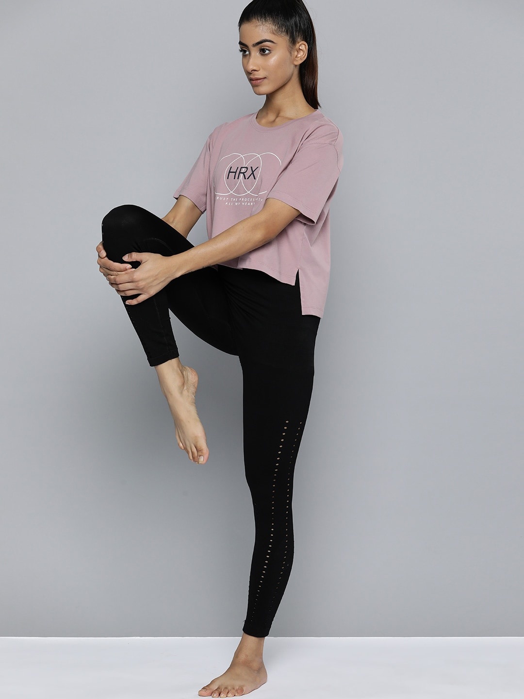 

HRX by Hrithik Roshan Anti-Fit High-Low Hem Logo Drop-Shoulder Sleeves Cotton Yoga T-shirt, Pink