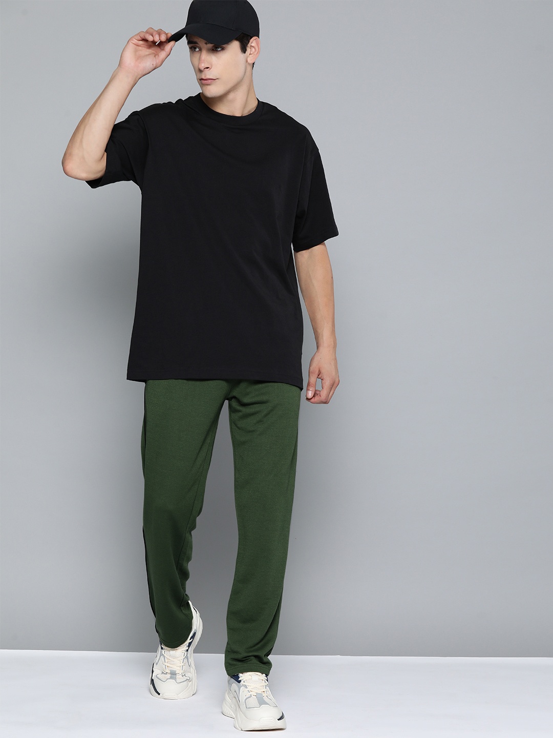 

HRX by Hrithik Roshan Men Printed Detail Regular Fit Track Pants, Olive