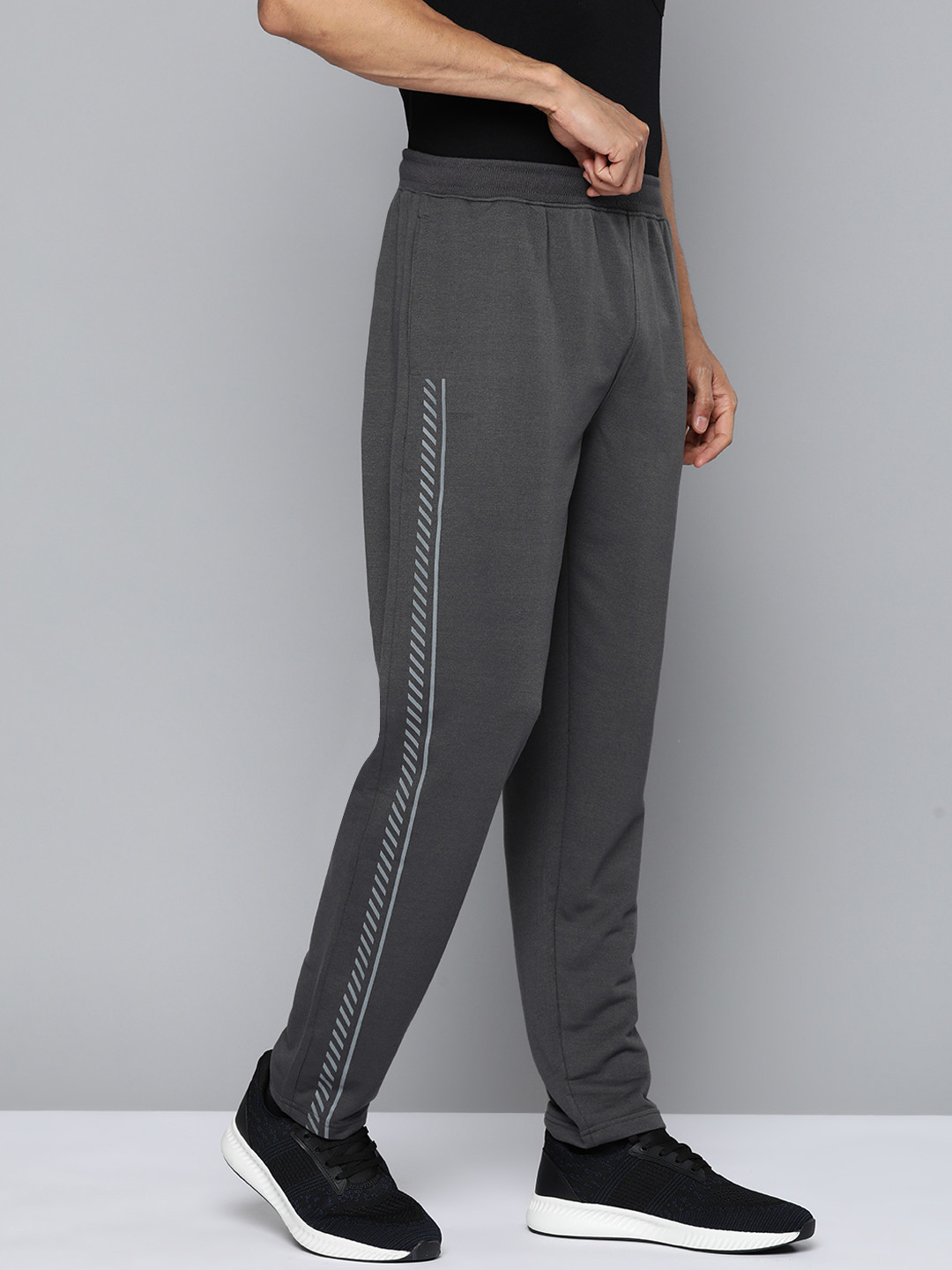 

HRX by Hrithik Roshan Men Regular Fit Lifestyle Track Pants, Grey