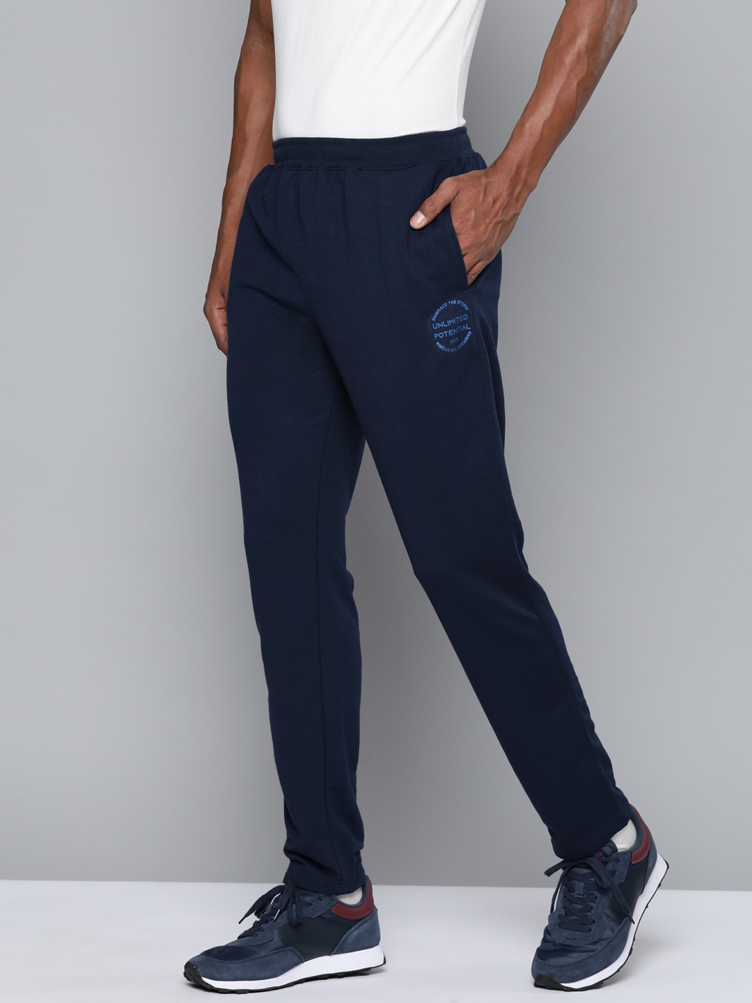 

HRX by Hrithik Roshan Men Regular Fit Lifestyle Track Pants, Navy blue