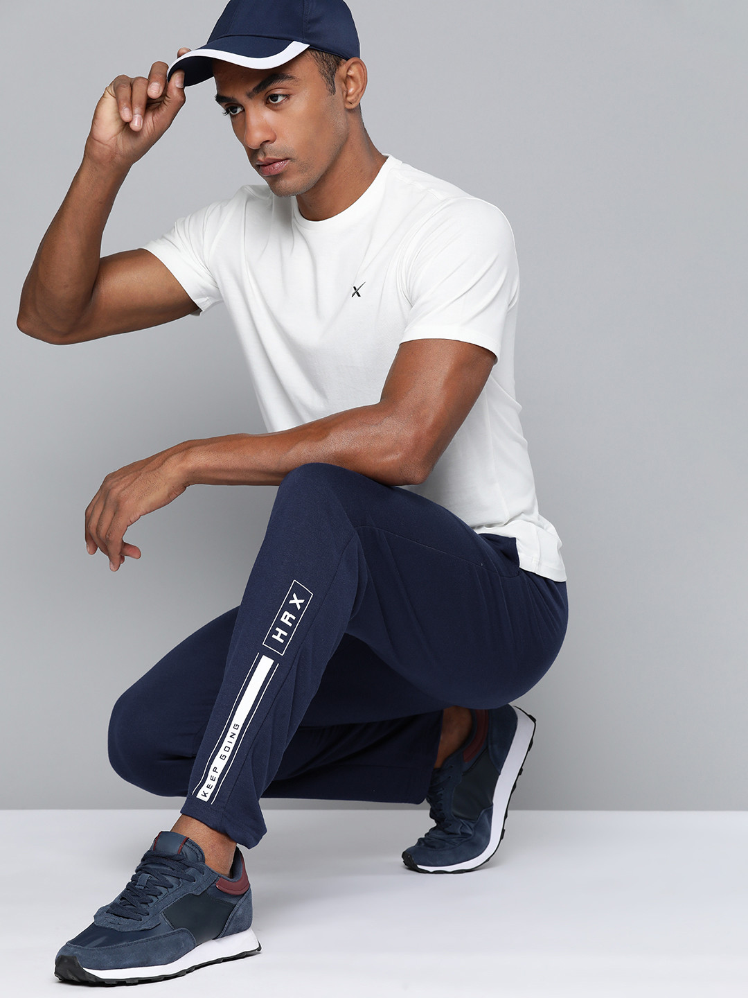 

HRX by Hrithik Roshan Men Regular Fit Track Pants, Navy blue