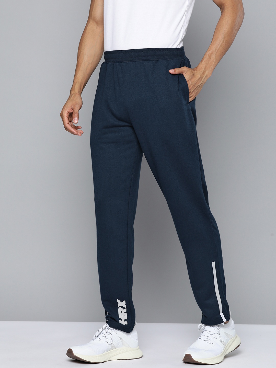 

HRX by Hrithik Roshan Men Regular Fit Lifestyle Track Pants, Teal