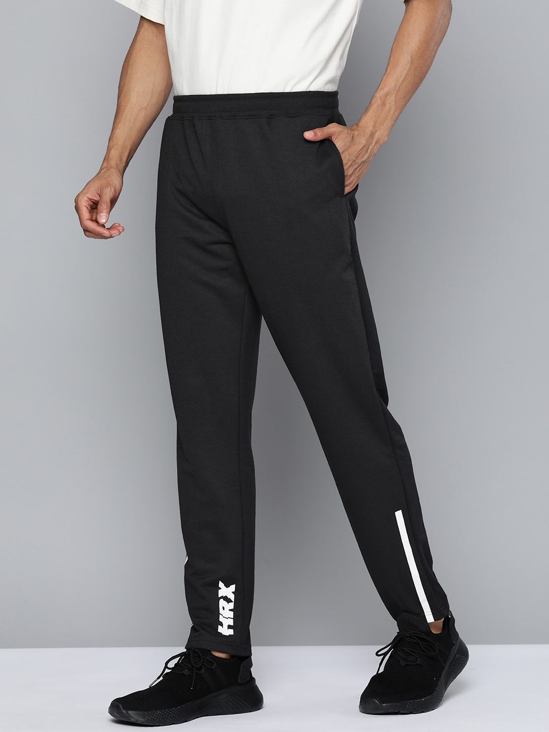 

HRX by Hrithik Roshan Men Regular Fit Lifestyle Track Pants, Black