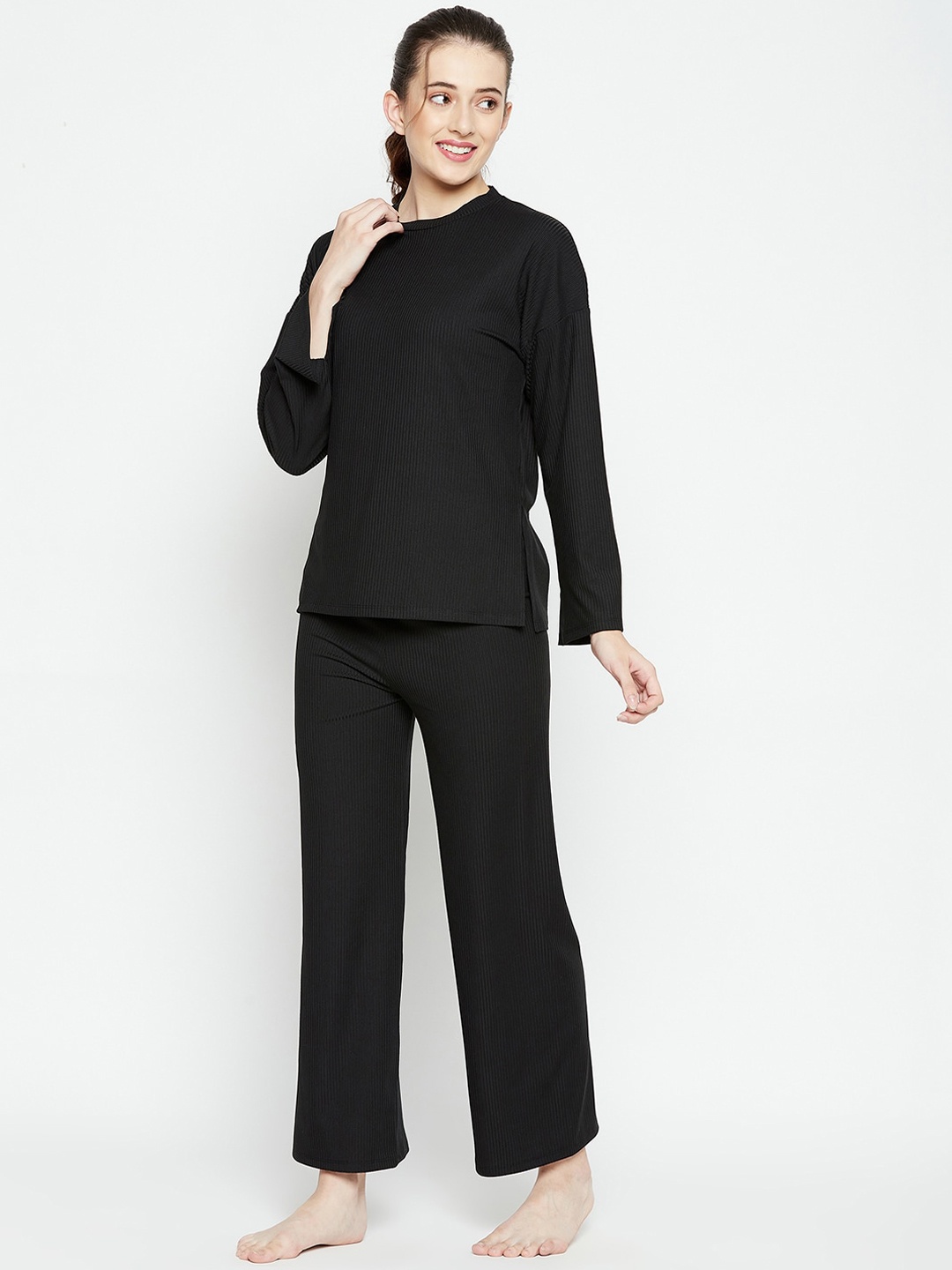 

CHILL WINSTON Women Round Neck Night Suit, Black