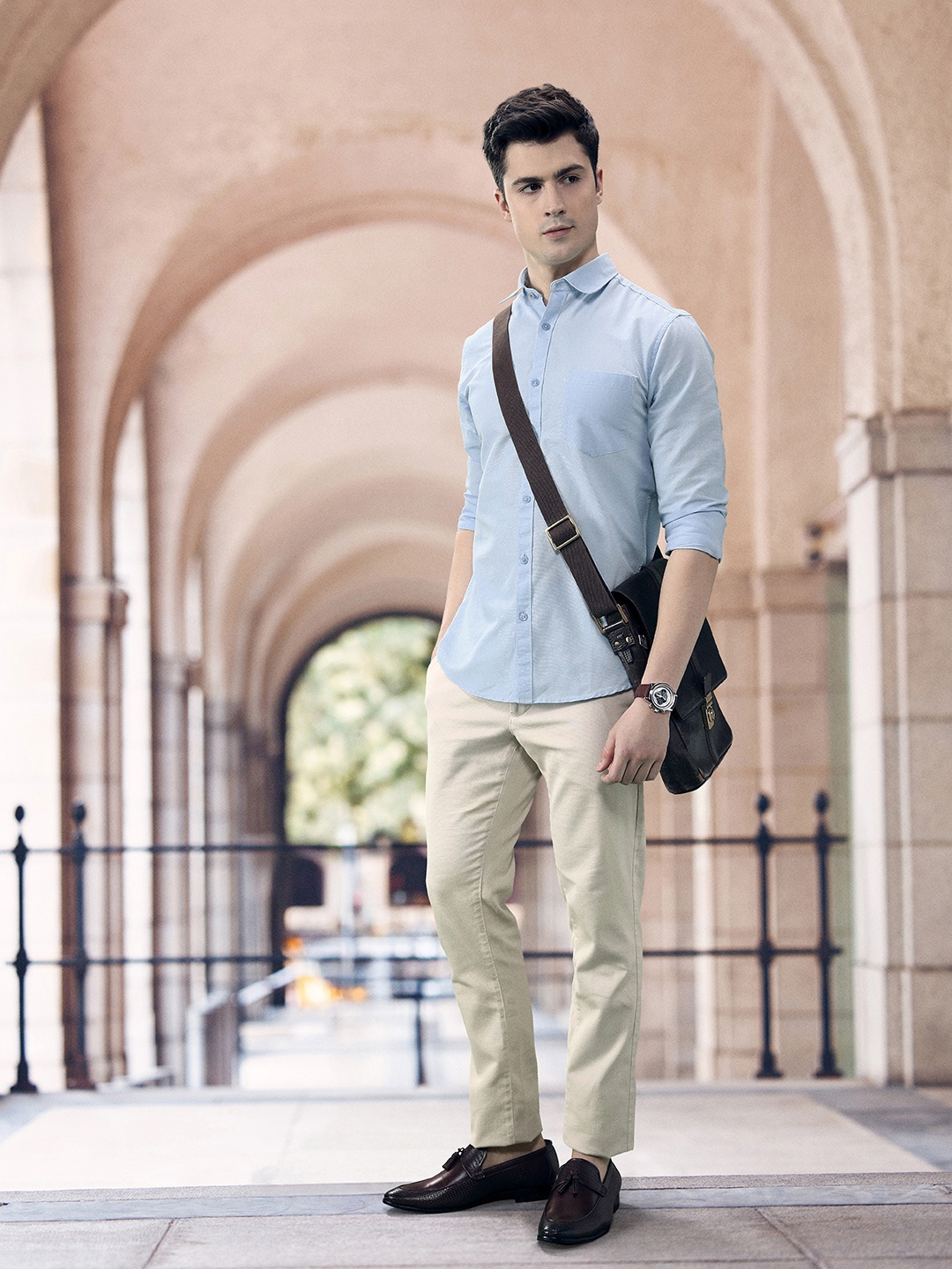 

INVICTUS Pure Cotton Slim Fit Casual Shirt, Blue