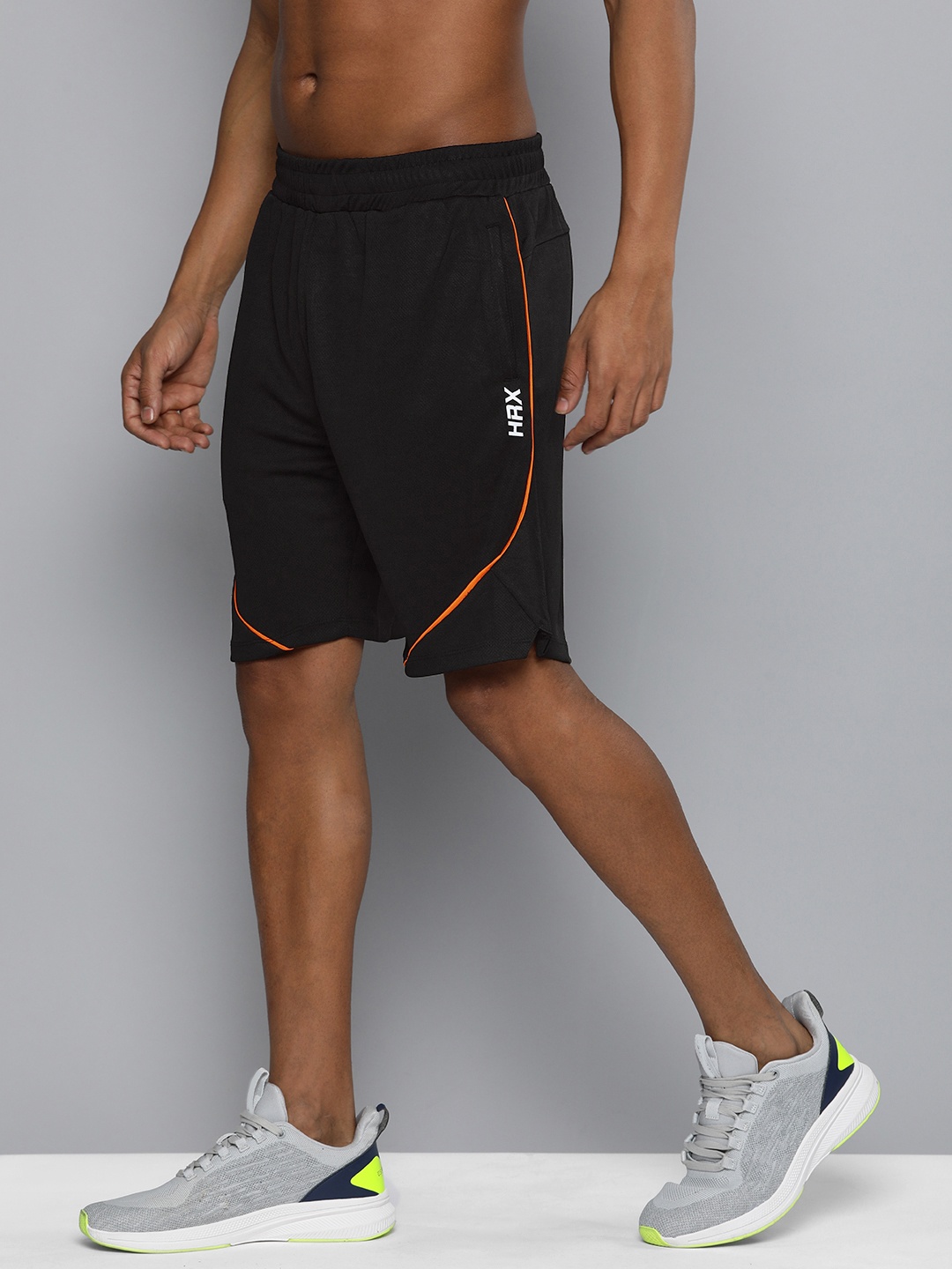 

HRX by Hrithik Roshan Men Solid Rapid Dry & Antimicrobial Finish Training Shorts, Black