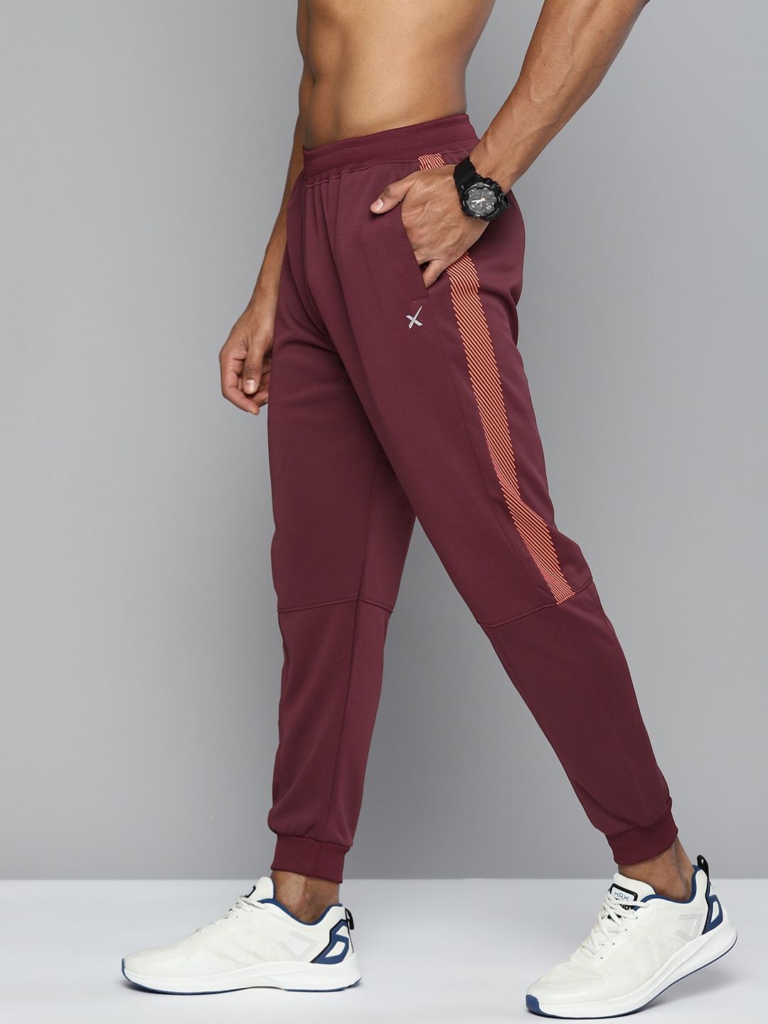 

HRX by Hrithik Roshan Men Rapid Dry Training Joggers, Maroon