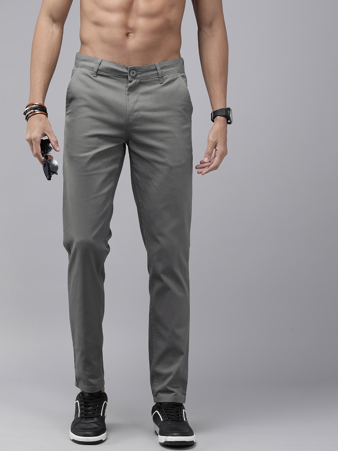 

The Roadster Life Co. Men Mid-Rise Chinos Trousers, Grey