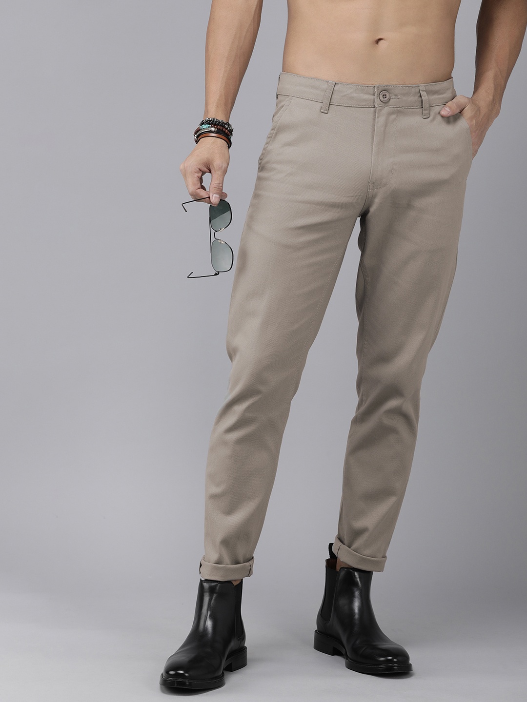 

The Roadster Life Co. Men Mid-Rise Chinos, Grey