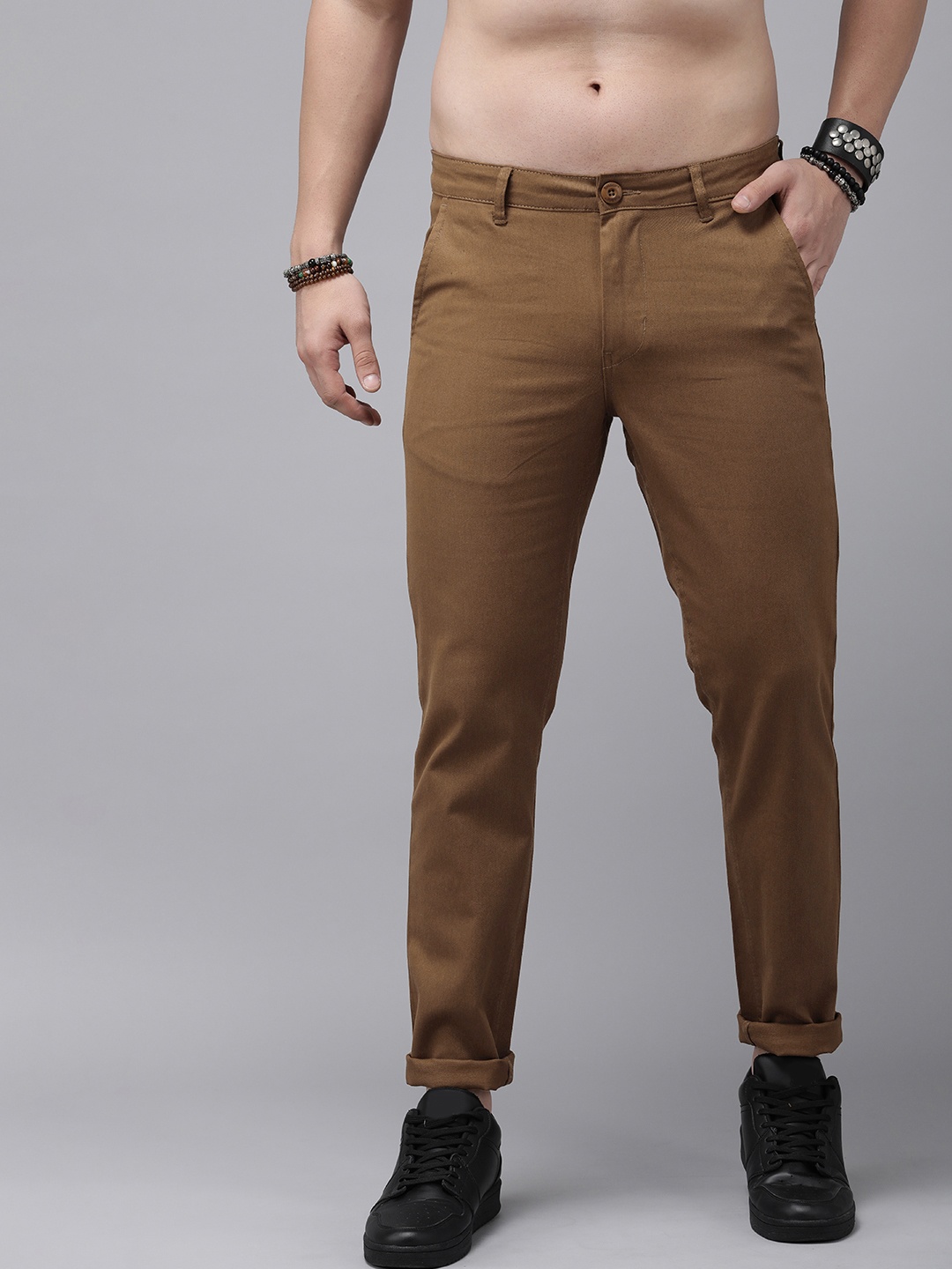 

The Roadster Life Co. Men Solid Mid-Rise Chinos Trousers, Brown