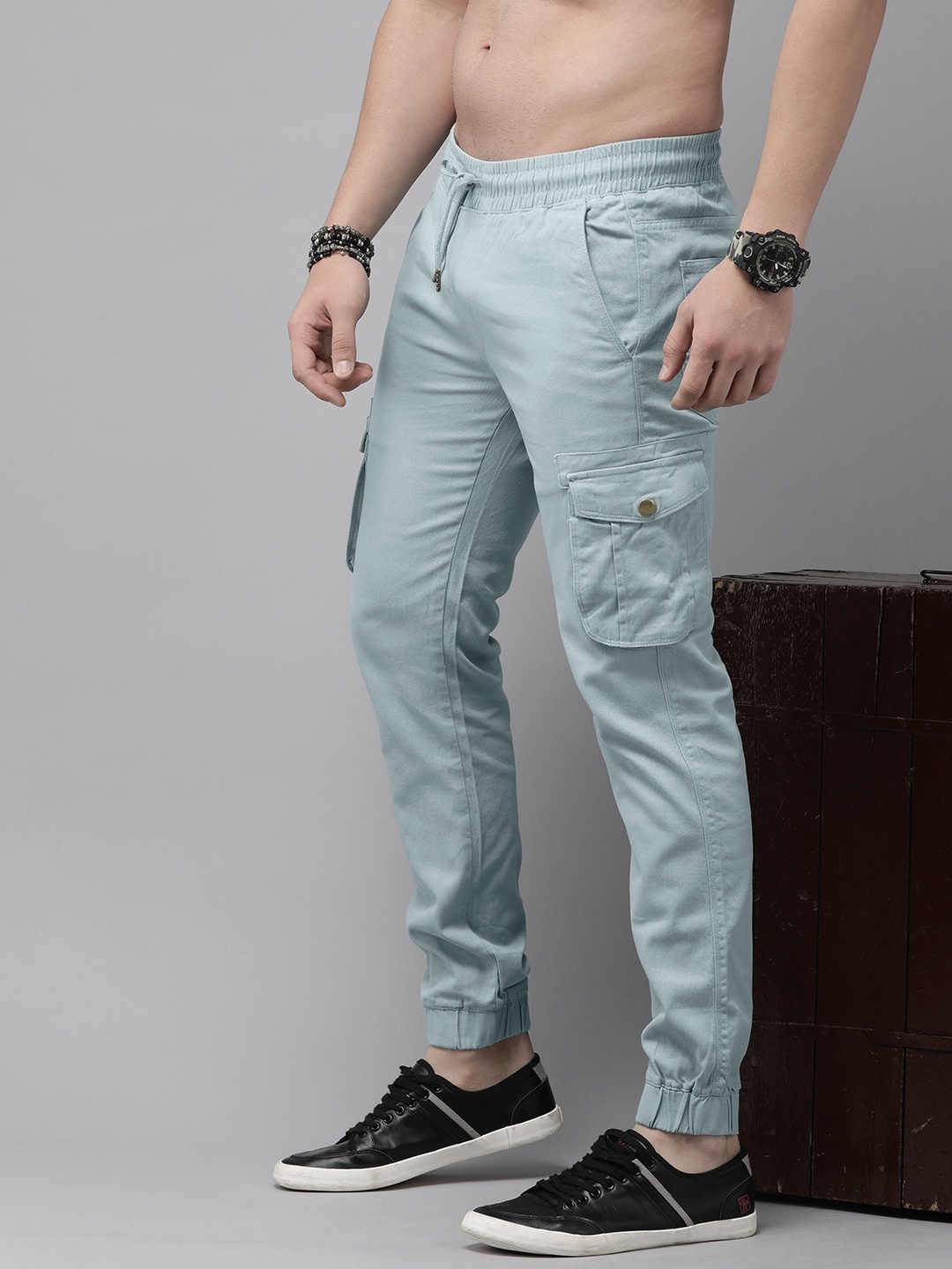 

The Roadster Life Co. Men Solid Regular Fit Joggers, Blue