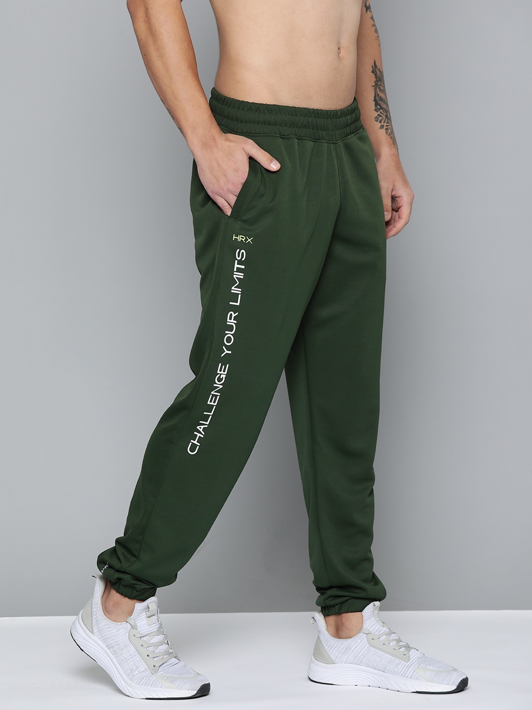 

HRX by Hrithik Roshan Men Rapid-Dry Training Joggers, Green