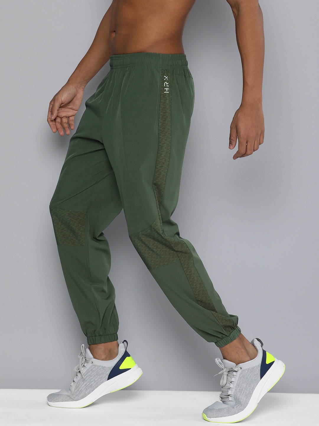 

HRX by Hrithik Roshan Men Printed Rapid-Dry Training Joggers, Green