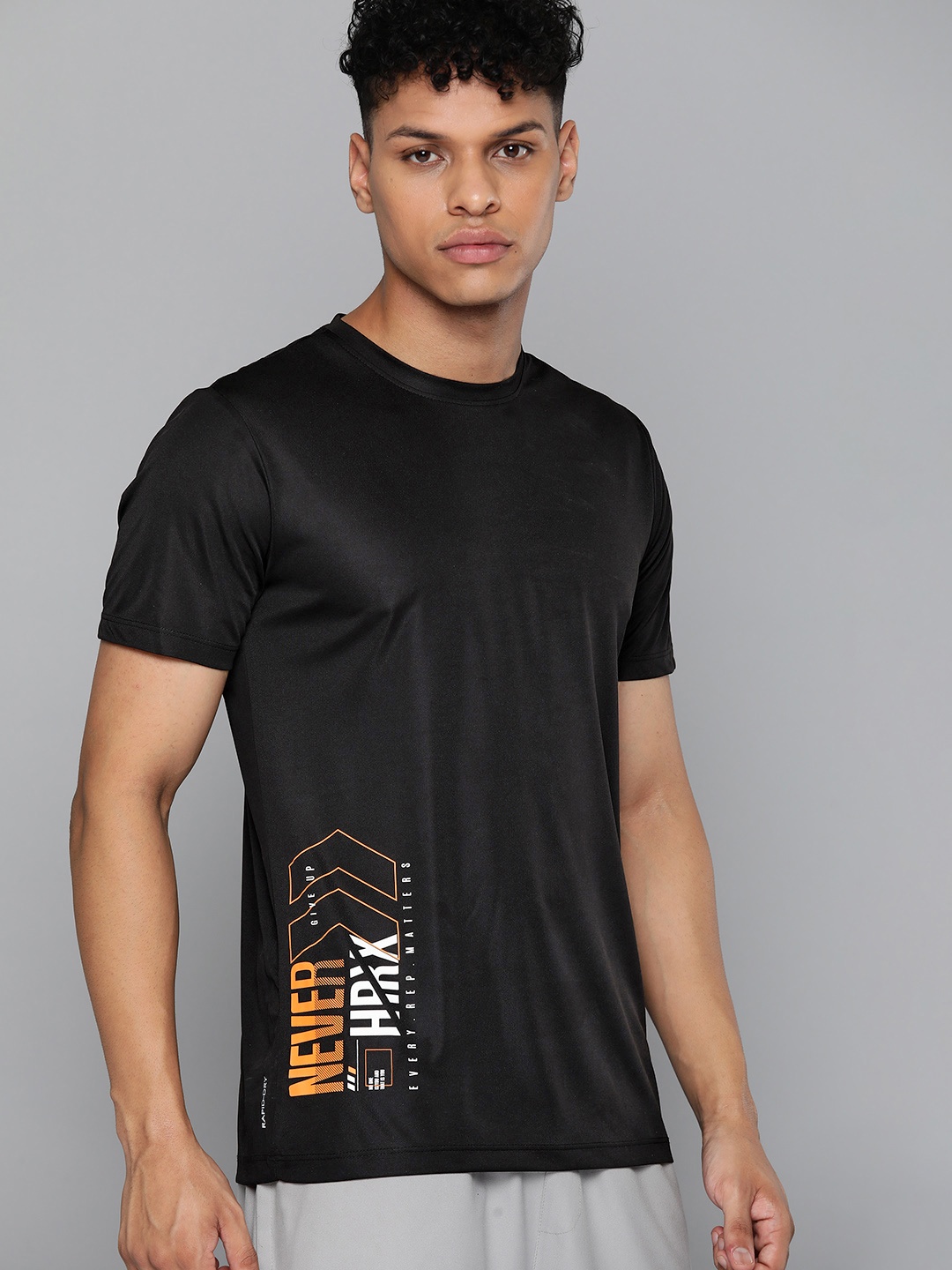 

HRX by Hrithik Roshan Antimicrobial Finish Rapid-Dry Brand Logo Printed Training T-shirt, Black