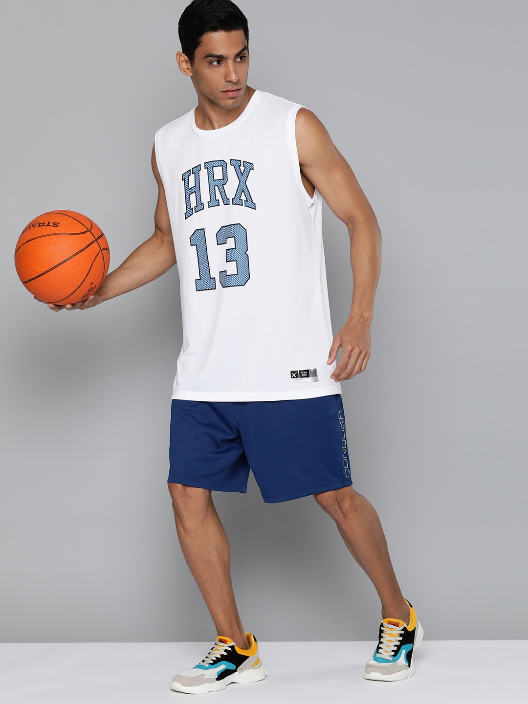 

HRX by Hrithik Roshan Men Rapid-Dry Printed V-Neck Badminton T-shirt, White