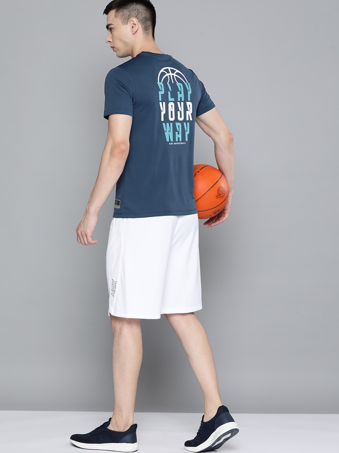 

HRX by Hrithik Roshan Men Printed Basketball Rapid-Dry T-shirt with Reflective Detail, Teal