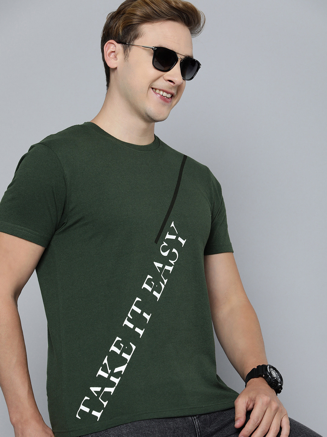 

HERE&NOW Men Typography Printed Round Neck T-shirt, Olive