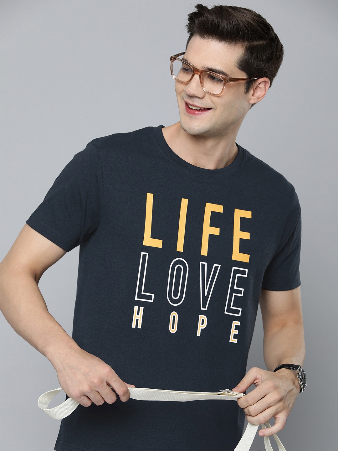 

HERE&NOW Men Typography Printed Round Neck T-shirt, Navy blue