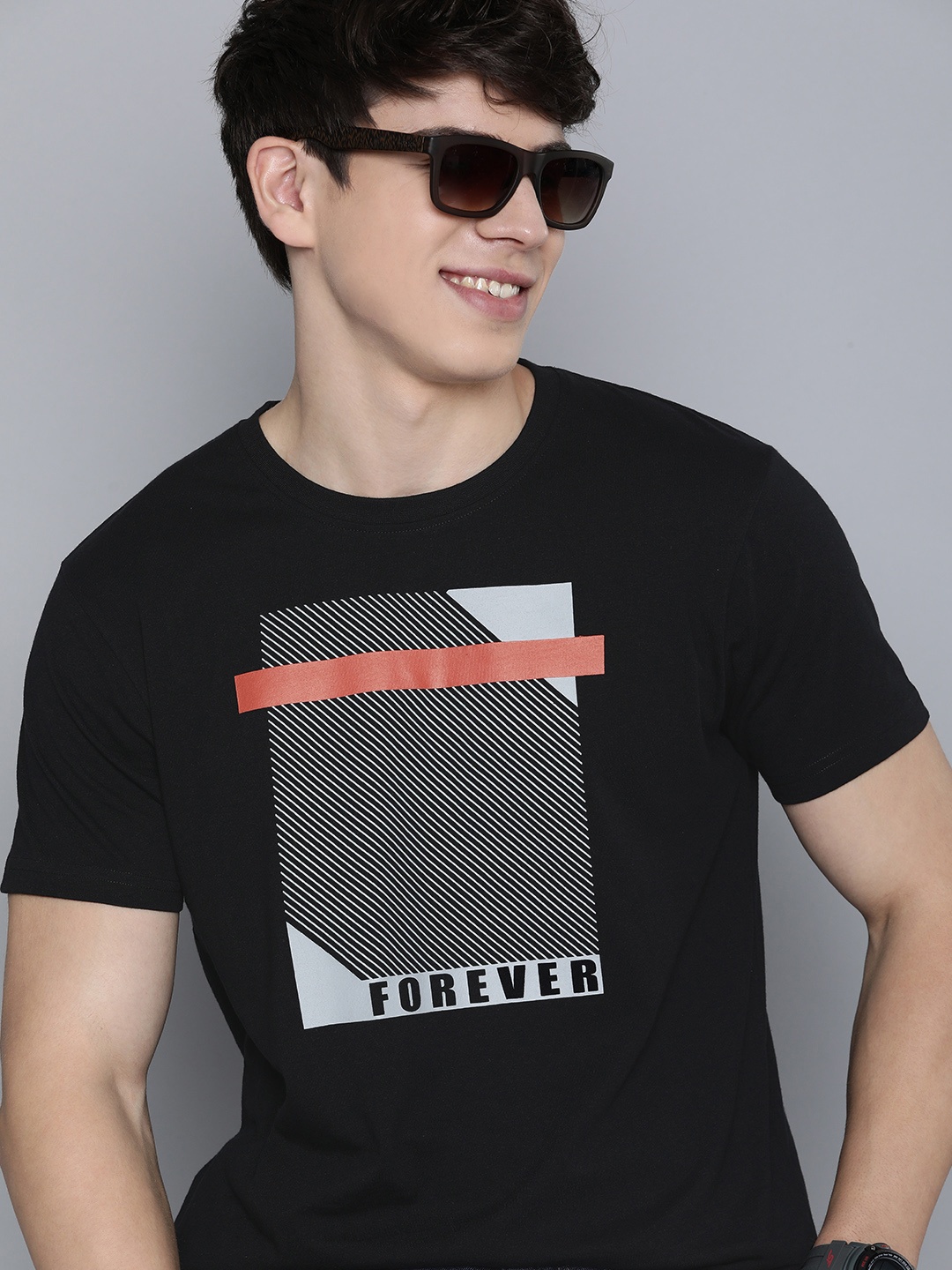 

HERE&NOW Men Striped Printed Round Neck T-shirt, Black